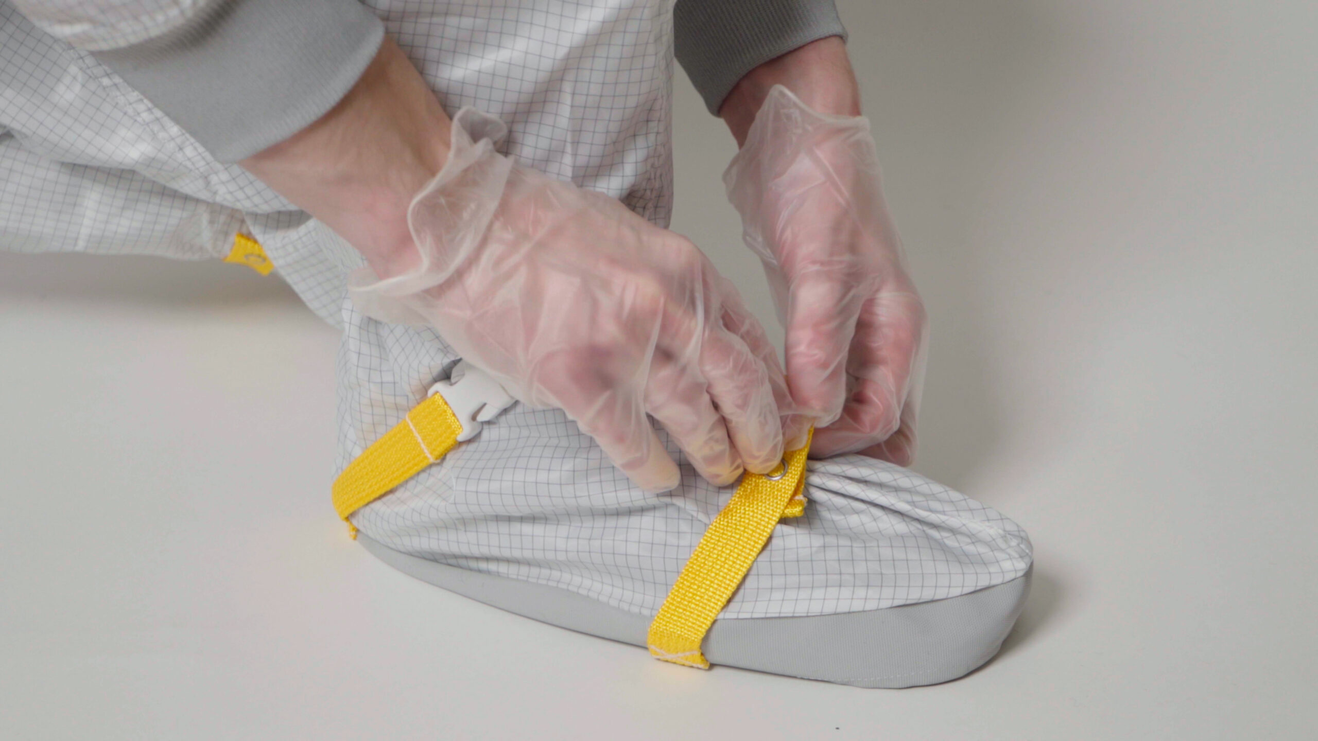 TX4000 ESD Cleanroom Garment System - Image 4